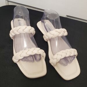 EUC Steve Madden Cream Braided Strap Sandals Sz 9.5